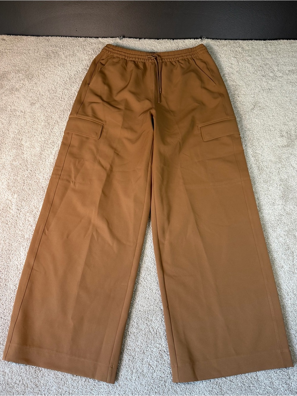 Athleta Promenade Cargo Pants Women’s Small Wide Leg High Rise Tan